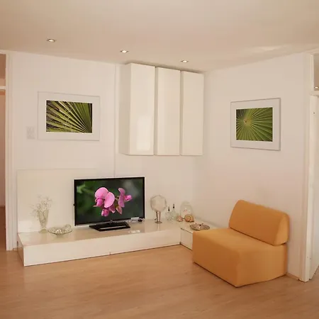 Lägenhet Spacious Liman